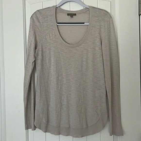 Lila P scoopneck, long sleeve, lightly, tan/off white, , stretchy, size Medium - Picture 6 of 6